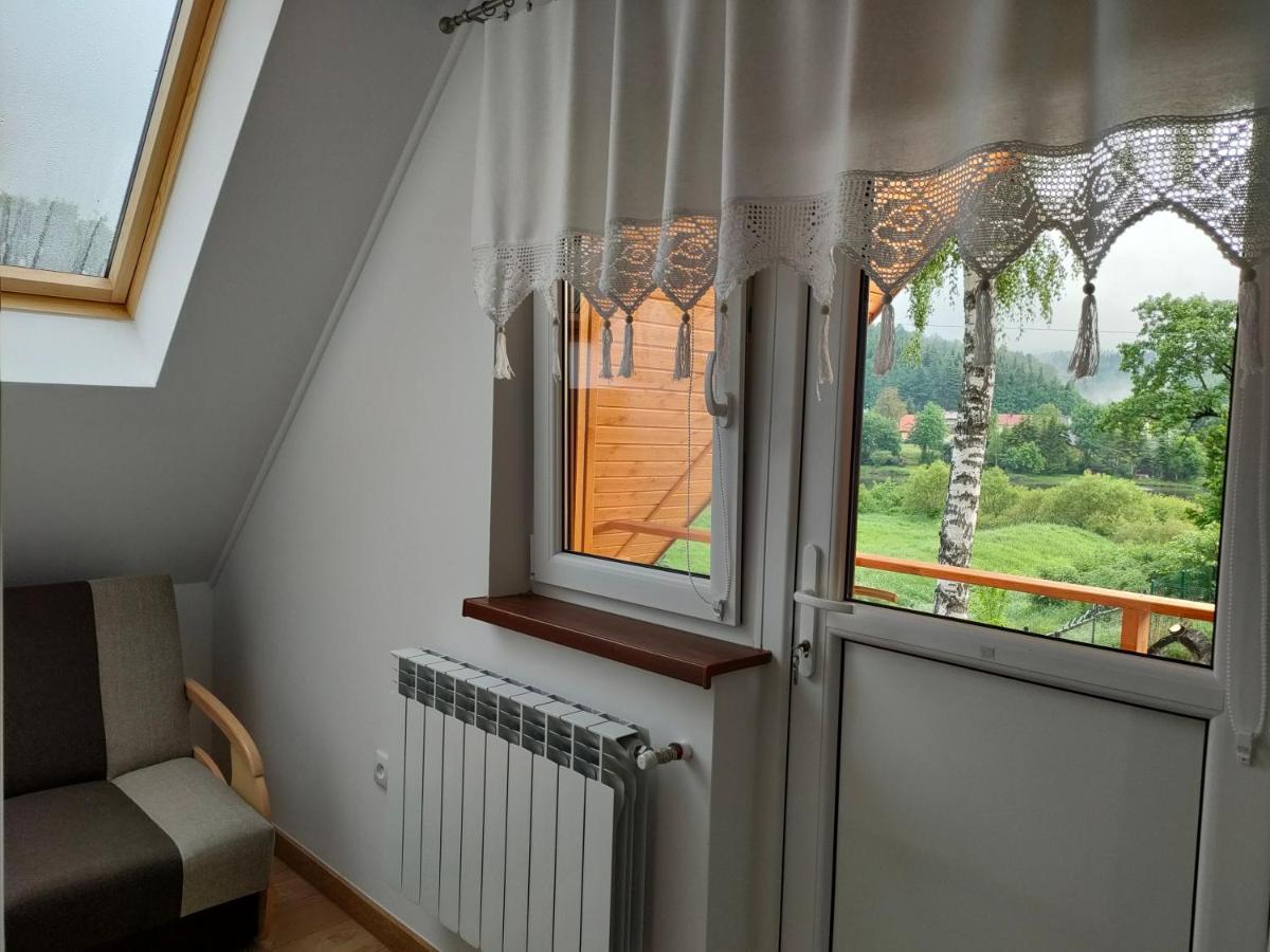 Domki I Pokoje U Borsa Lesko Exteriör bild