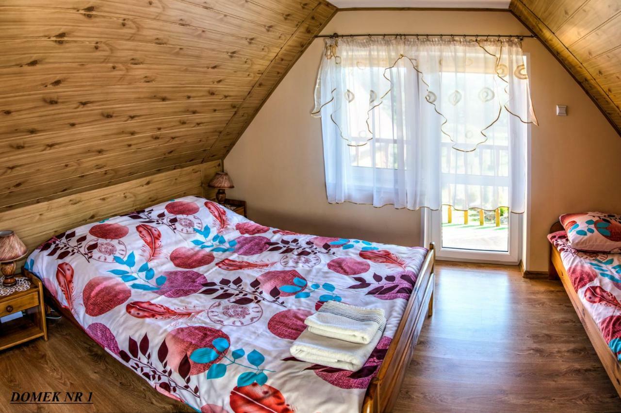 Domki I Pokoje U Borsa Lesko Exteriör bild